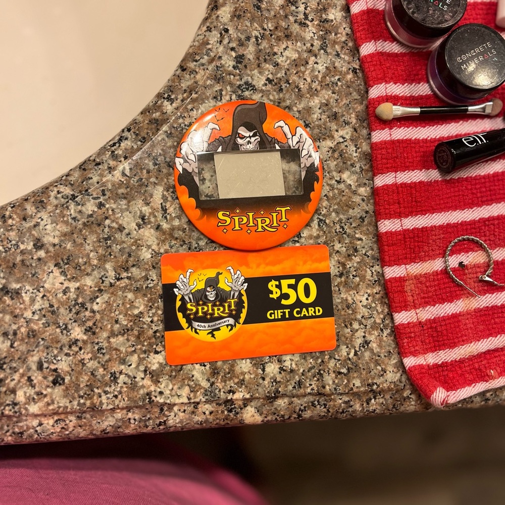 SPIRIT HALLOWEEN lot of 2 items/ one unused name tag badge & one used gift card